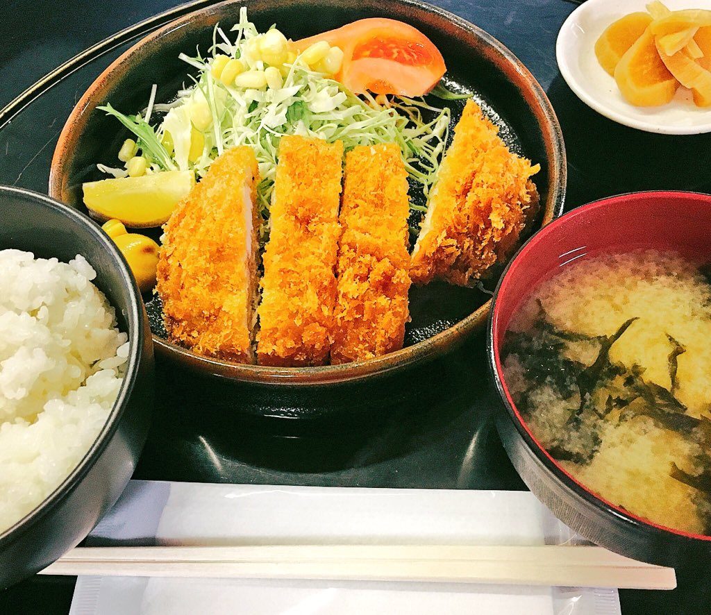 とんかつ定食